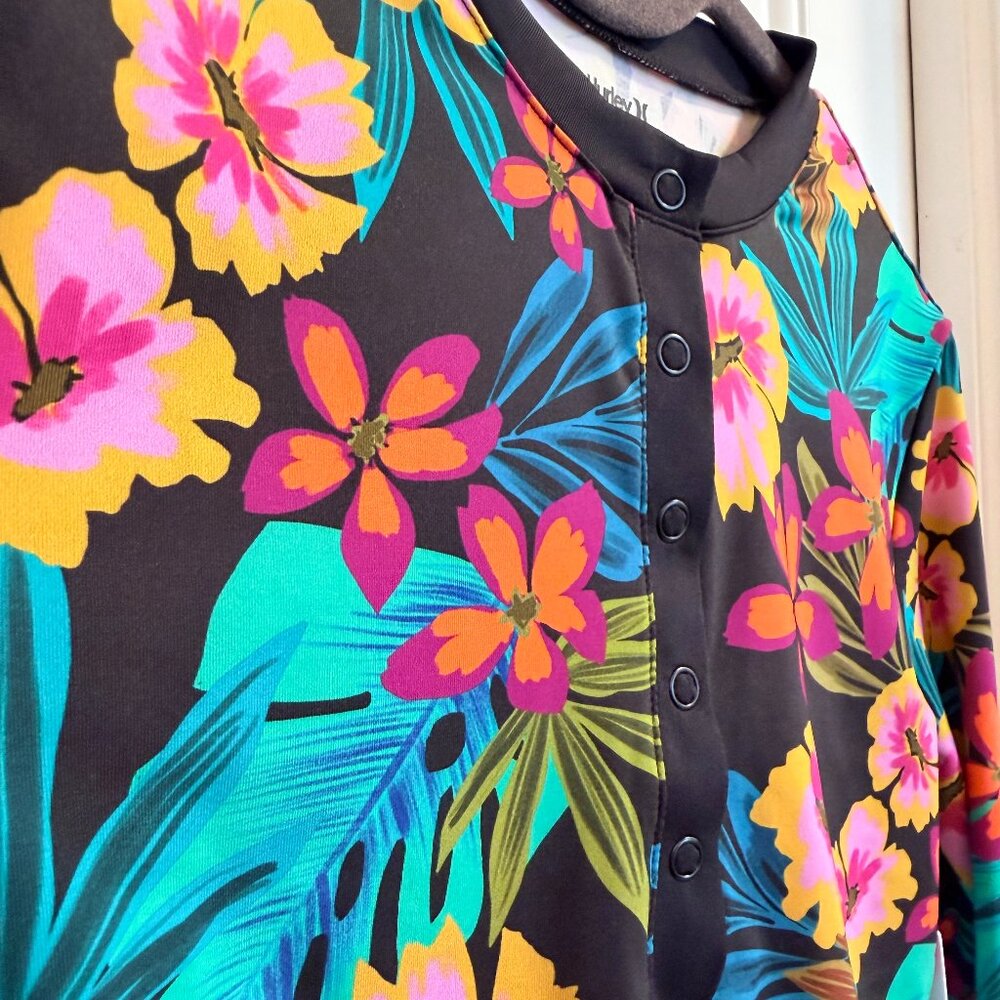 Hurley Floral Cropped Rash Guard UPF 50+ Size M NWT - Picture 3 of 11
